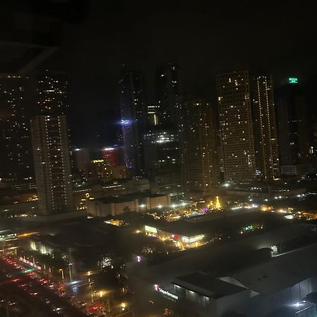 Urban Deca Staycation Mandaluyong Buitenkant foto